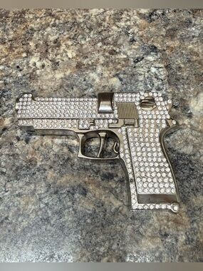 GUN THEME BELT BUCKLE ENCRUSTED WITH SPARKLING CRYSTALS - LARGE - GW-15